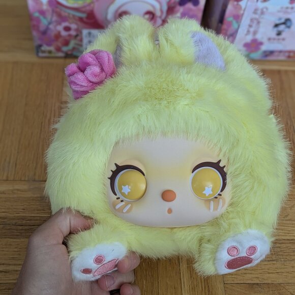 Liila's Marshmallow Bunny Bags set of 2 yellow Castle Bride blind box plush - Picture 3 of 9